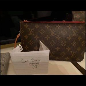 LV neverfull pochette